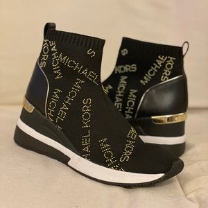 RARE Michael Kors Skyler Gold Studded Logo Knit